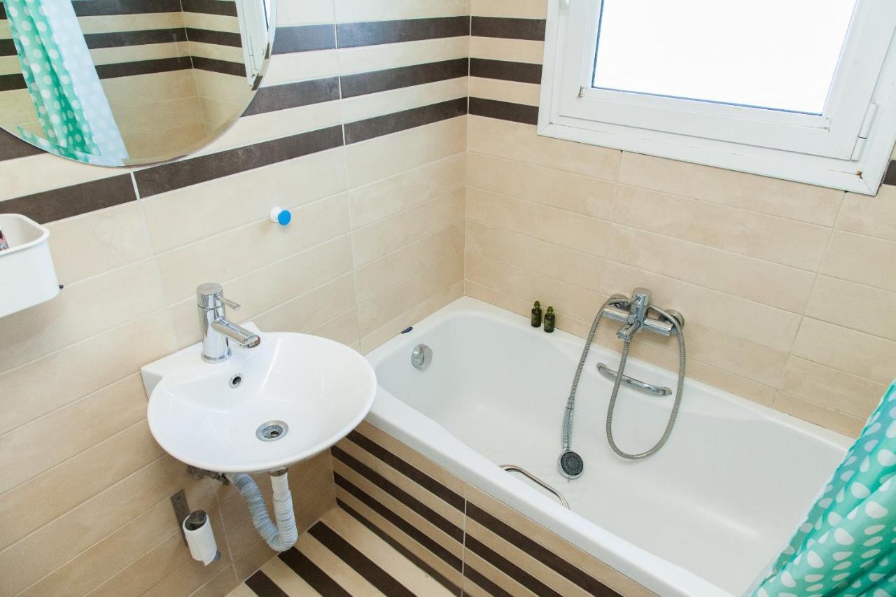 Bright Apt. With Lovely View In Lycabettus! Athens Exterior photo